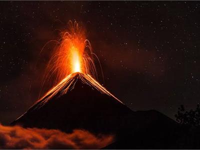 How does a Volcano erupt?